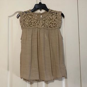 Sleeveless top blouse